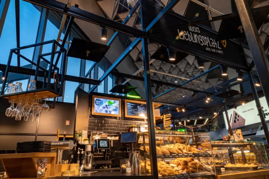 Bäckerei Huck Frankfurt Flughafen - Metallkonstruktion