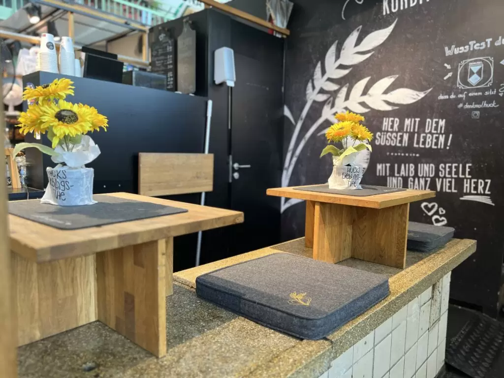 Huck Bäckerei Kleinmarkthalle Sitzbereich