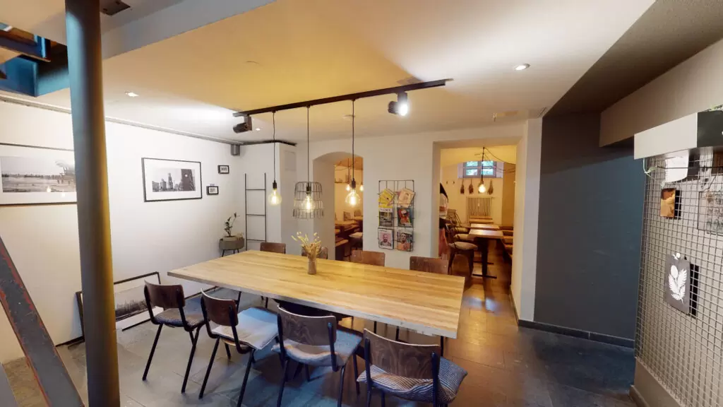 Cafe 93 Berlin - Sitzbereich Keller