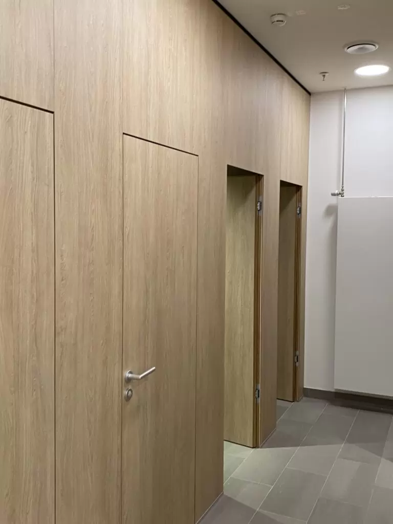 Hürth Park WC-Kabinen Verkleidung