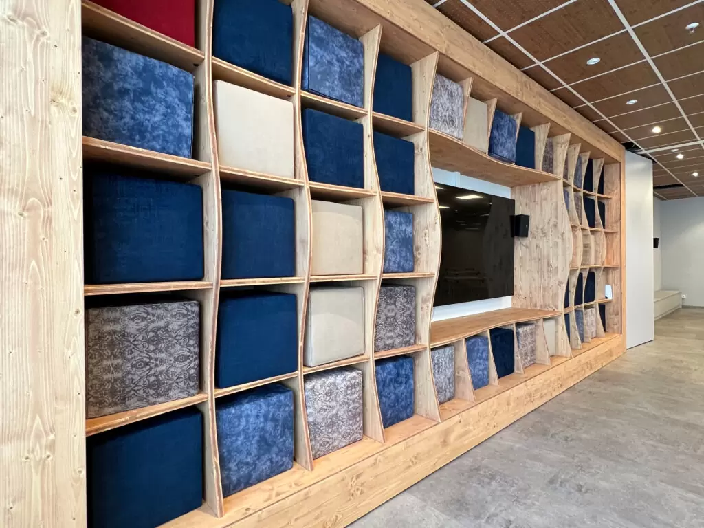 Regalwand Haus des Wohnens