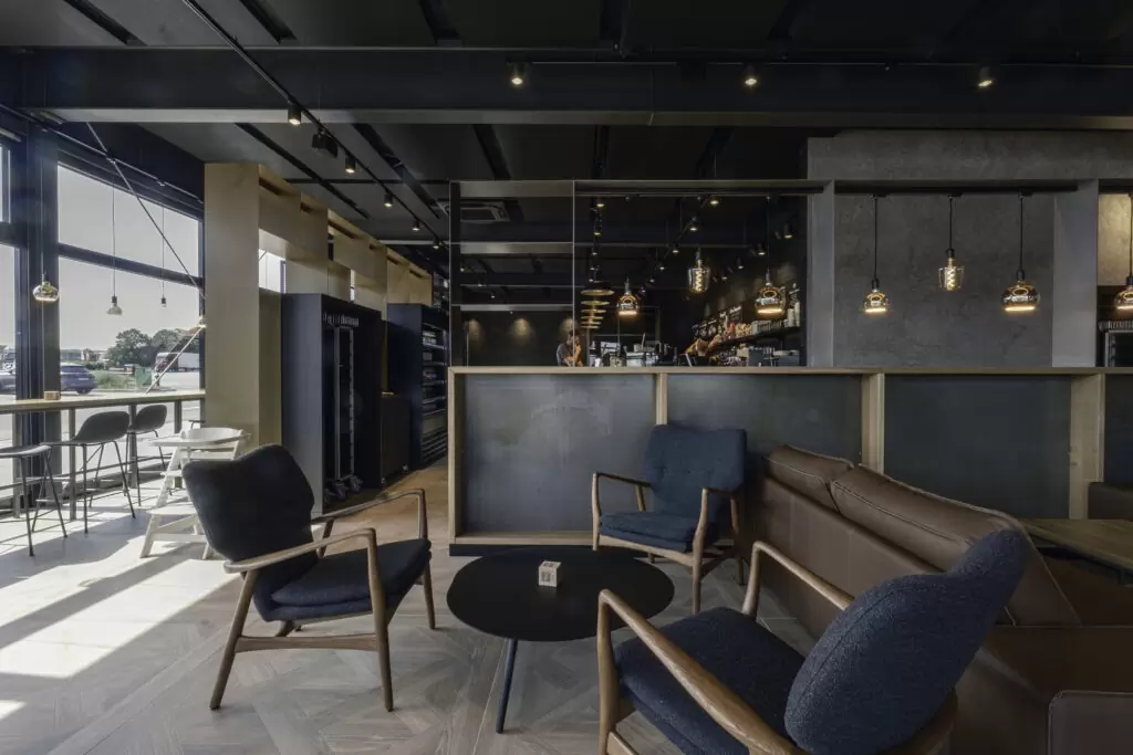 Bäckereieinrichtung mit Sitzbereich