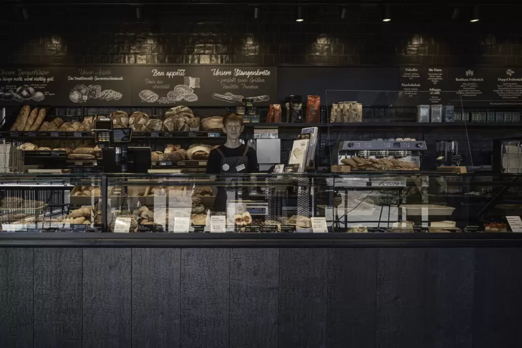 Bäckereitheke Holzoptik